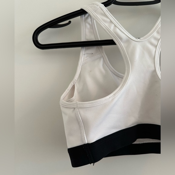Nike Sports Bra - Picture 7 of 8
